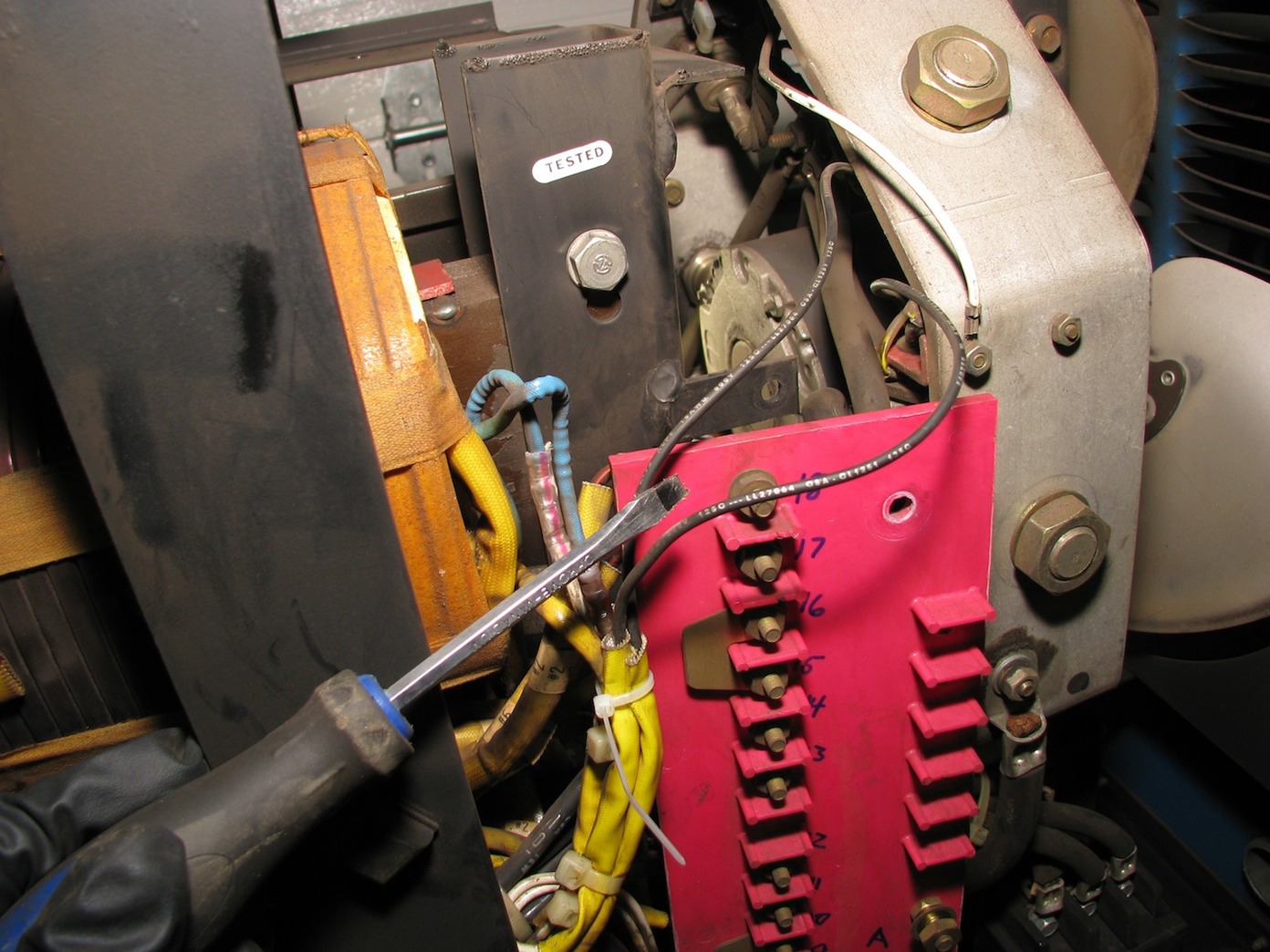 Fan Wires 1 5925.JPG